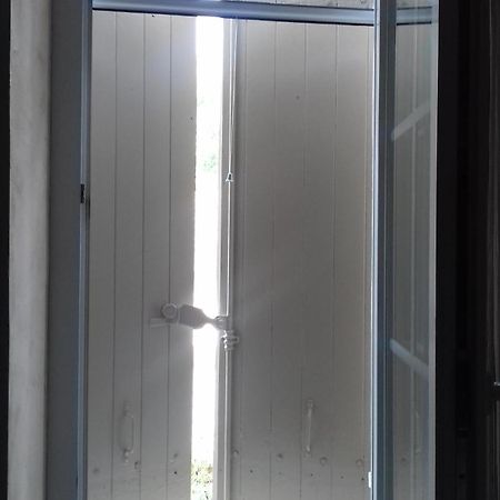 Fourques-sur-GaronneLe Studio De La Casa Fourquaiseアパートメント エクステリア 写真