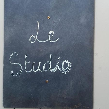 Fourques-sur-GaronneLe Studio De La Casa Fourquaiseアパートメント エクステリア 写真